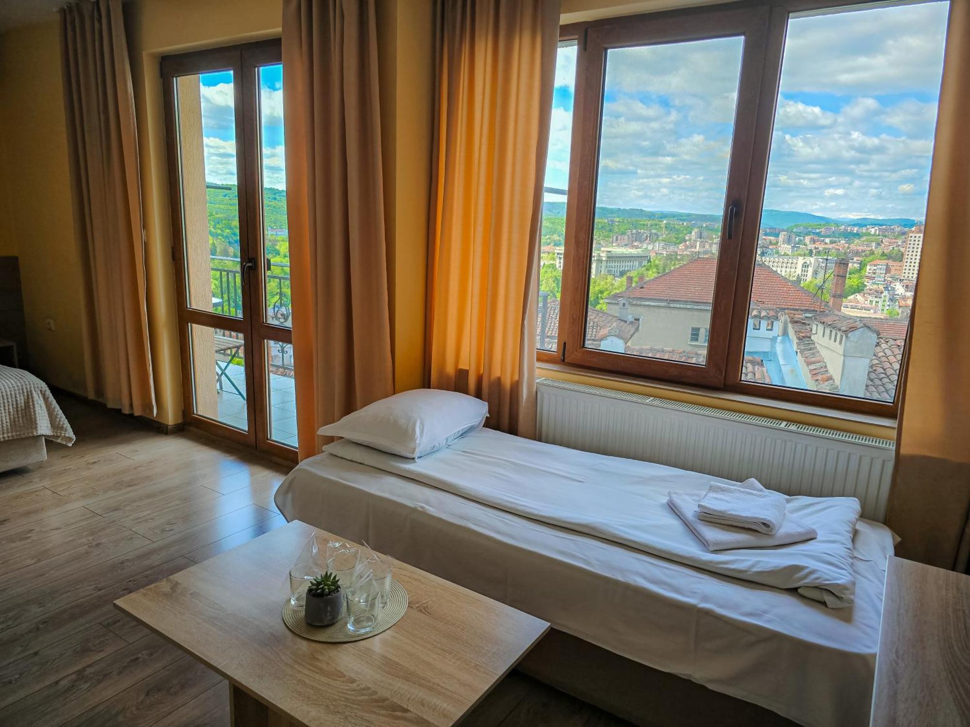 Hotel Slavianska dusha Veliko Tărnovo Exteriör bild